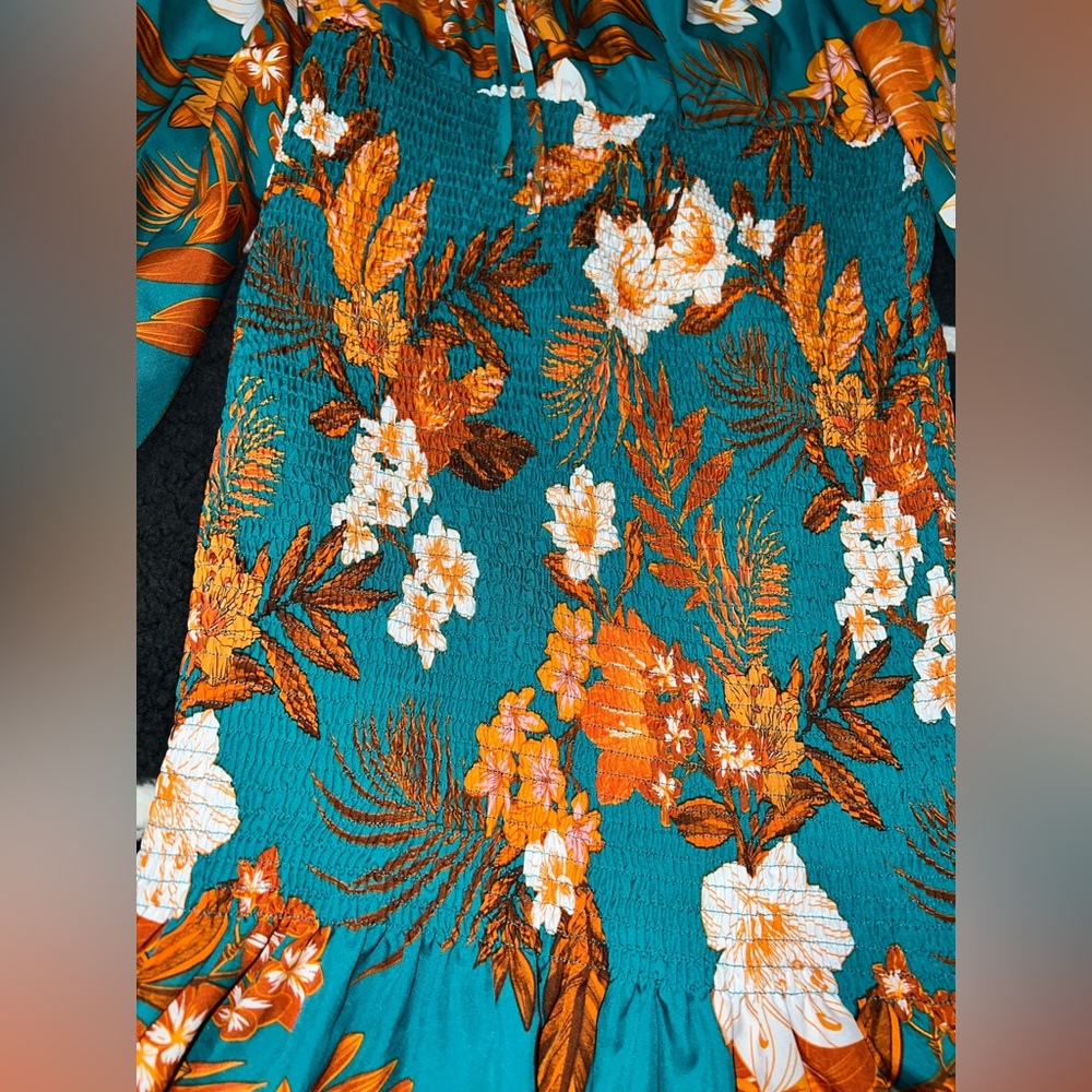 Dress - Picture 4 of 5